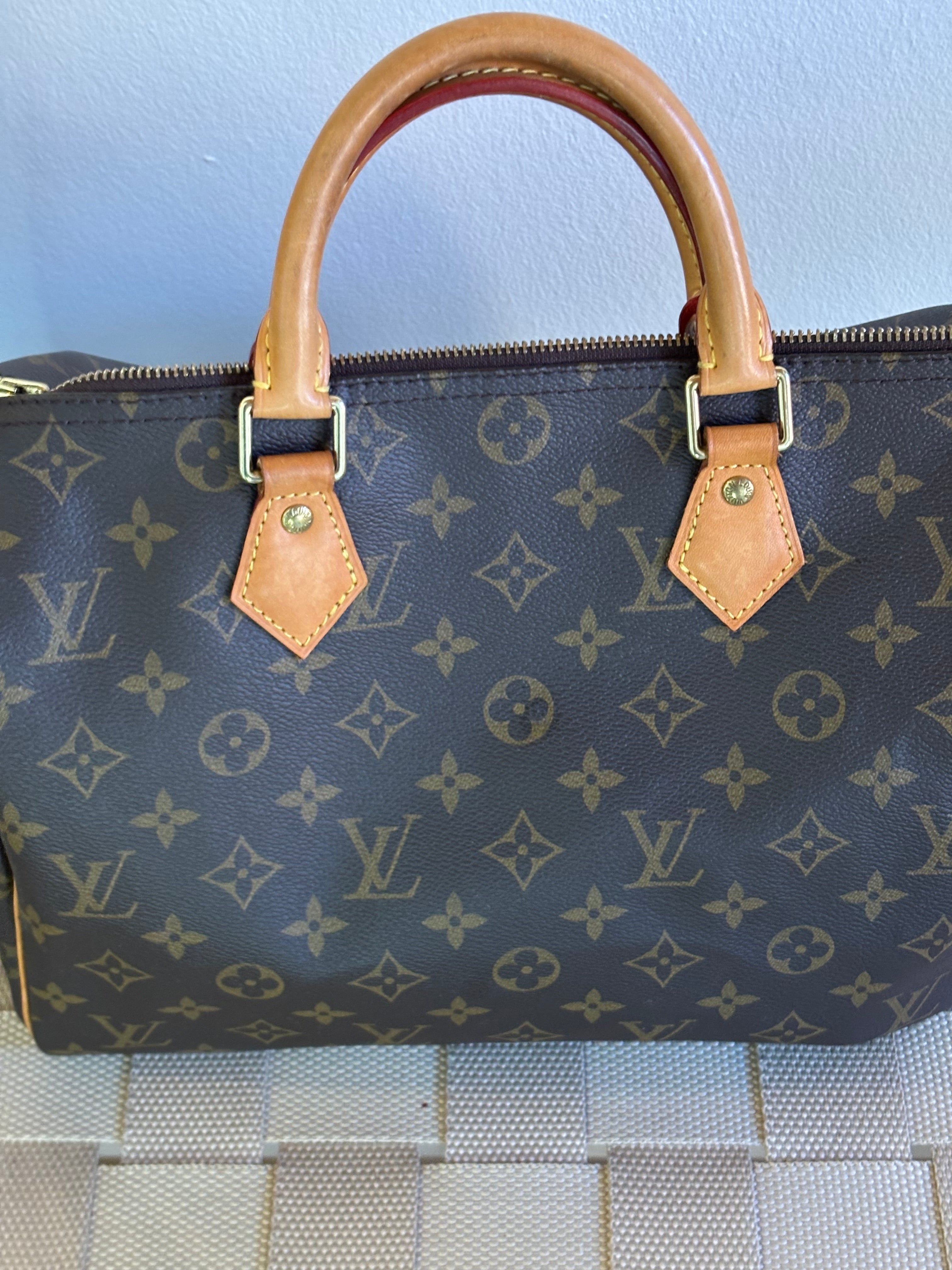 Louis Vuitton Speedy 30