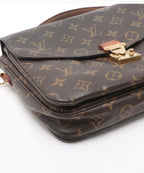 Louis Vuitton Pochette Metis taske