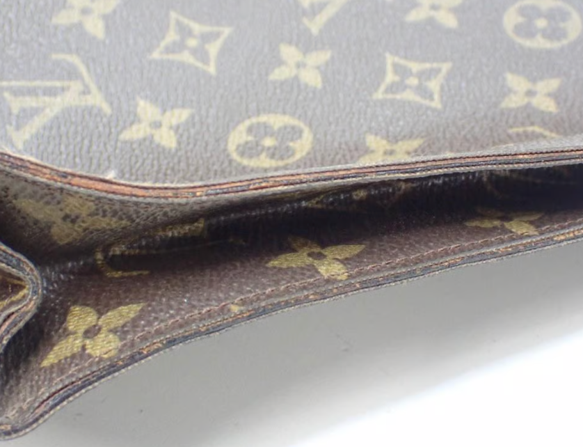 Louis Vuitton Pochette Toilette 26